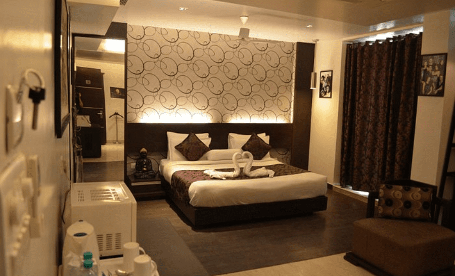 Hotel Apple Wood Residency In Mahipalpur Images