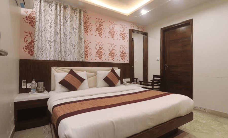 Hotel Kabir Palace In Karol Bagh Images