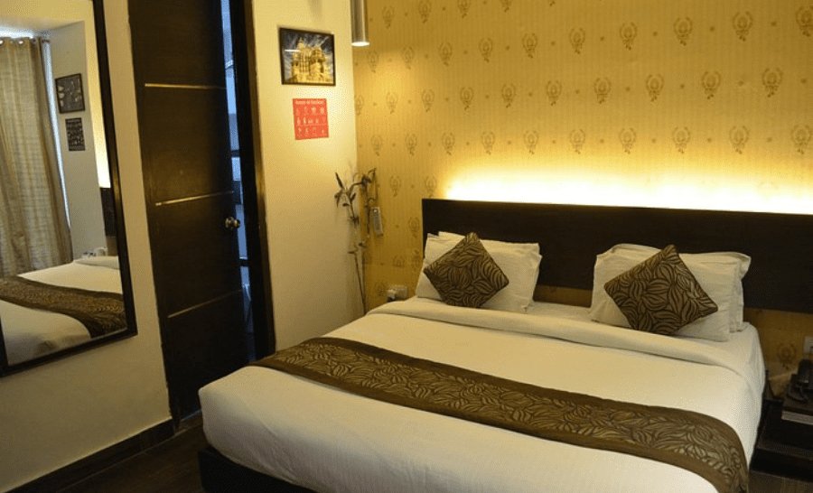 Hotel Apple Wood Residency In Mahipalpur Images